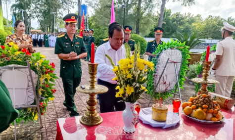 Truy điệu, an táng liệt sĩ hy sinh thời kháng chiến chống Mỹ