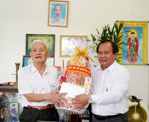 Tri ân nhà giáo hưu trí