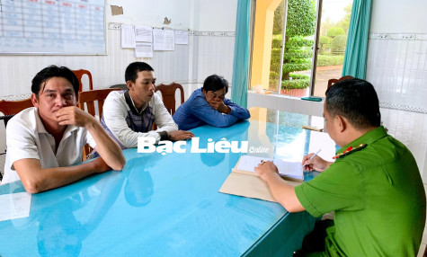 Bắt quả tang nhóm đối tượng trộm chó
