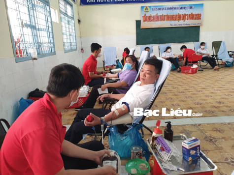 Hơn 150 cán bộ, đoàn viên, người lao động Bạc Liêu hiến máu tình nguyện