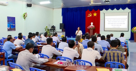 Nâng cao nhận thức ứng dụng công nghệ thông tin cho đồng bào DTTS