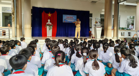 Tăng cường tuyên truyền giao thông trong trường học