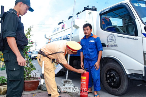 Vận tải văn minh, an toàn dịp Tết