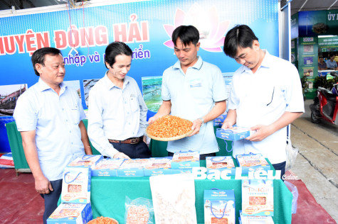 Thương mại, dịch vụ: Phục hồi và liên tục tăng trưởng