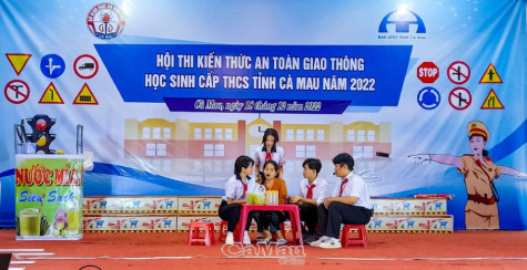 Trang bị kiến thức an toàn giao thông cho học sinh