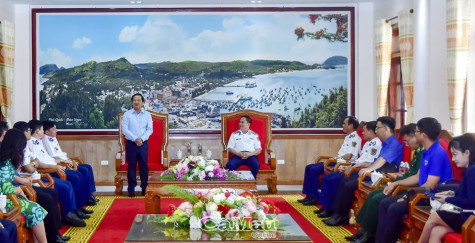 Thăm, chúc tết Bộ Tư lệnh Vùng Cảnh sát biển 4 và Vùng 5 Hải quân