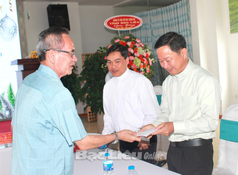 Đồng bào Công giáo: Tích cực thực hiện các phong trào thi đua yêu nước