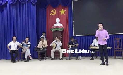 Rộn ràng giai điệu​ mừng năm mới