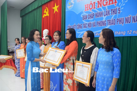 Khen thưởng 31 tập thể, cá nhân xuất sắc trong thực hiện công tác Hội năm 2022