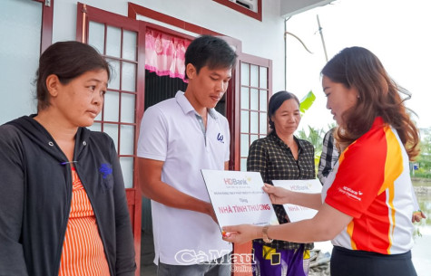 Bàn giao 280 căn nhà "Đại đoàn kết"