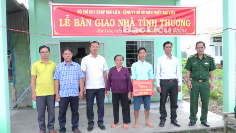 Bộ Chỉ huy Bộ đội Biên phòng tỉnh: Bàn giao 2 căn nhà tình thương tại huyện Phước Long
