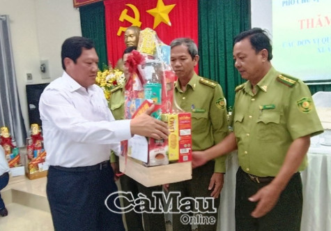 Chúc Tết các đơn vị quản lý rừng ngập mặn