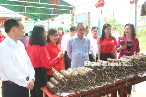 Để mọi người, mọi nhà đều được đón Tết đầm ấm, vui vẻ