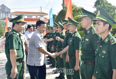 Vui xuân nhưng không quên nhiệm vụ