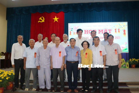 Huyện Hồng Dân: Họp mặt mừng Đảng - mừng Xuân Quý Mão 2023