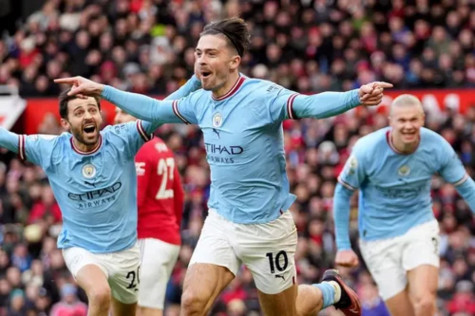 Thắng ngược Man City, Man Utd vào top 3