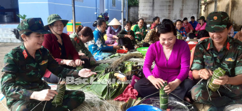 Phước Long: Rộn ràng đón tết Quân dân