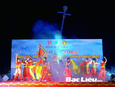 Liên hoan Dân vũ, hip hop, aerobic, nhảy hiện đại: Đội Trường THPT Bạc Liêu và nhóm Fligh Class (TP. Bạc Liêu) đồng giải Nhất