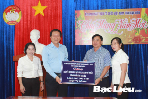 Vietinbank Bạc Liêu ủng hộ 1 tỷ đồng quà tết cho người nghèo