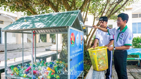 Bảo vệ môi trường từ những Ngôi nhà 100 đồng