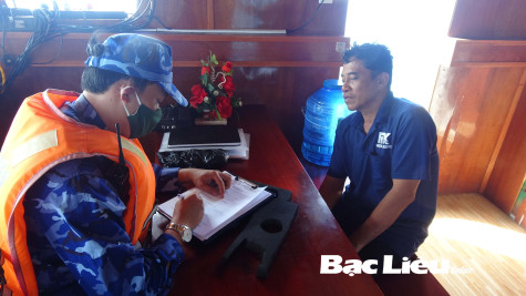 Bộ Tư lệnh vùng Cảnh sát biển 4: Bắt giữ 3 tàu vận chuyển dầu DO trái phép
