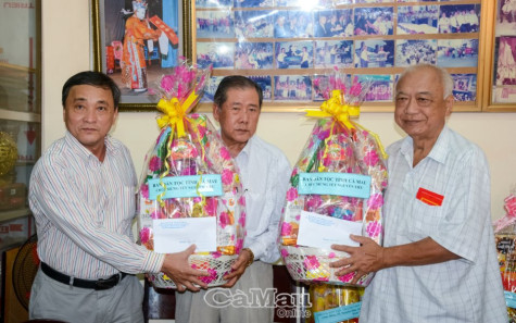 Chúc Tết Nguyên tiêu đồng bào Hoa