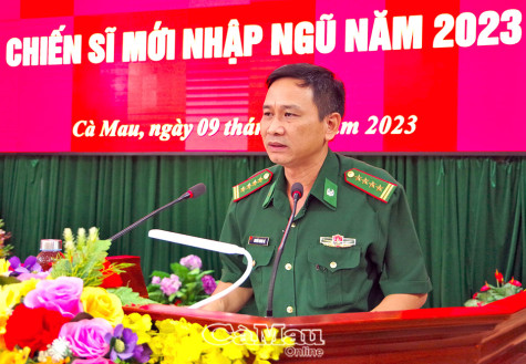 Gặp mặt chiến sĩ mới nhập ngũ