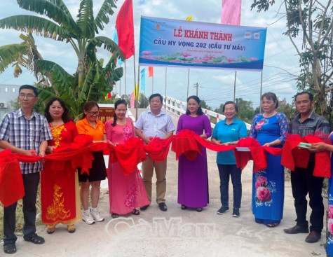 Khánh thành 2 cầu Hy vọng