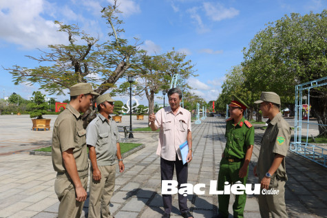 Xóm ấp bình yên -​ nhờ người cao tuổi