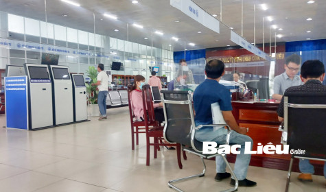 Chuyện ứng xử với dân của cán bộ Trung tâm Phục vụ hành chính công