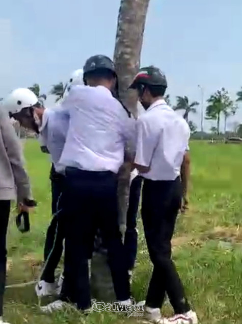 Không có chuyện học sinh đánh nhau ngoài bãi đất trống