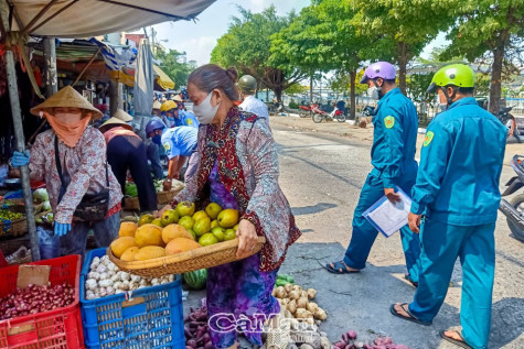 Lập lại trật tự hành lang an toàn đường bộ