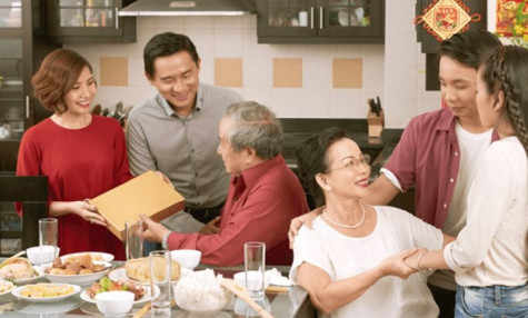 Gửi lời thăm nhau