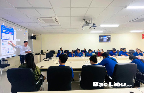 TP. Bạc Liêu: Hơn 40 đoàn viên - thanh niên được tập huấn sử dụng thanh toán điện tử VNPT Money