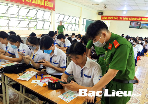 Huyện Hòa Bình: Hơn 500 đoàn viên - thanh niên được nâng cao năng lực số