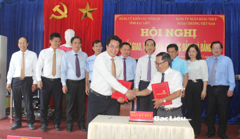 Chuyển giao Chi bộ Vietcombank - chi nhánh Bạc Liêu về Đảng ủy Vietcombank thuộc Đảng bộ Khối doanh nghiệp Trung ương