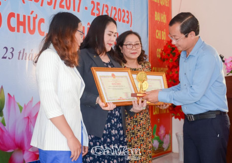 Biểu dương 41 cá nhân, tổ chức có nhiều đóng góp cho công tác xã hội