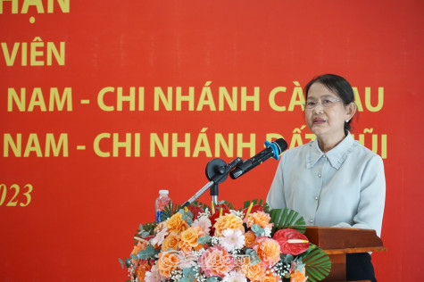 2 đơn vị đầu tiên được chuyển giao và tiếp nhận tổ chức cơ sở đảng, đảng viên