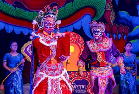 Phúc khảo vở diễn Dù kê "Giữ vững biển-đảo quê hương"