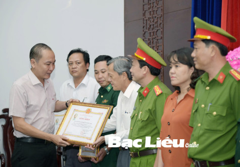 Phòng Giáo dục TX. Giá Rai: Đơn vị điển hình trong học tập và làm theo gương Bác