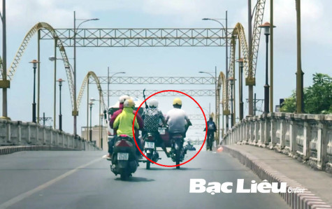 Mời làm việc đối tượng “kè” xe người khác
