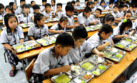 Đề phòng ngộ độc thực phẩm trong trường bán trú