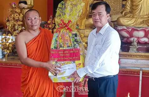 Lãnh đạo tỉnh thăm, chúc Tết Chôl Chnăm Thmây