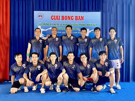 Ra mắt CLB Bóng bàn Trường THPT Lê Thị Riêng