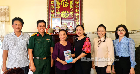 TP. Bạc Liêu: Thăm, tặng quà các nhân chứng lịch sử trực tiếp tham gia giải phóng thị xã Bạc Liêu