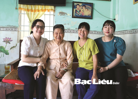 Bà Mẹ Việt Nam anh hùng tượng đài bất khuất trong lòng dân tộc