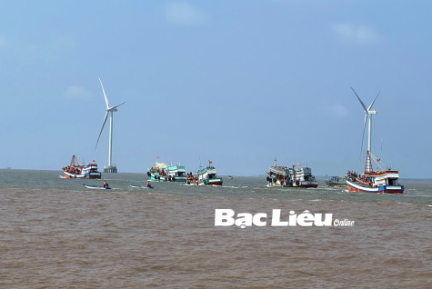 Ngư dân xứ biển vào hội Nghinh Ông