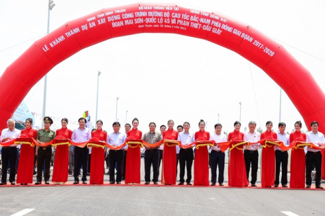 Khánh thành thêm 2 dự án thành phần, chính thức khai thác 800km cao tốc Bắc - Nam