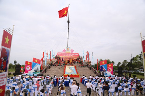 Xúc động Lễ Thượng cờ Thống nhất non sông ở Đôi bờ Hiền Lương - Bến Hải