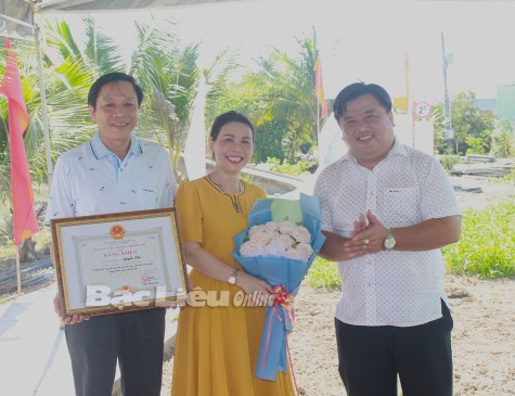 Khánh thành cầu giao thông chào mừng Đại hội Hội Nông dân tỉnh
